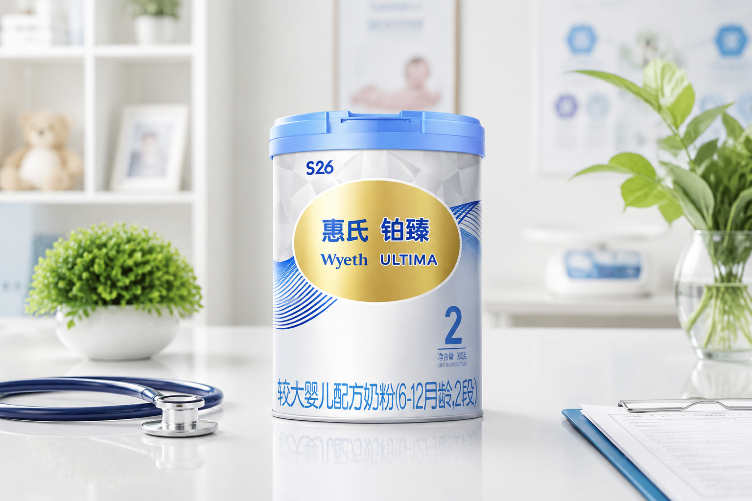 一张高端专业的产品摄影图，画面中心是一罐惠氏S-26铂臻奶粉，背景为纯净明亮的母婴工作室环境，旁边点缀着听诊器和绿植，突出专业测评的严谨氛围，光线柔和，高分辨率。