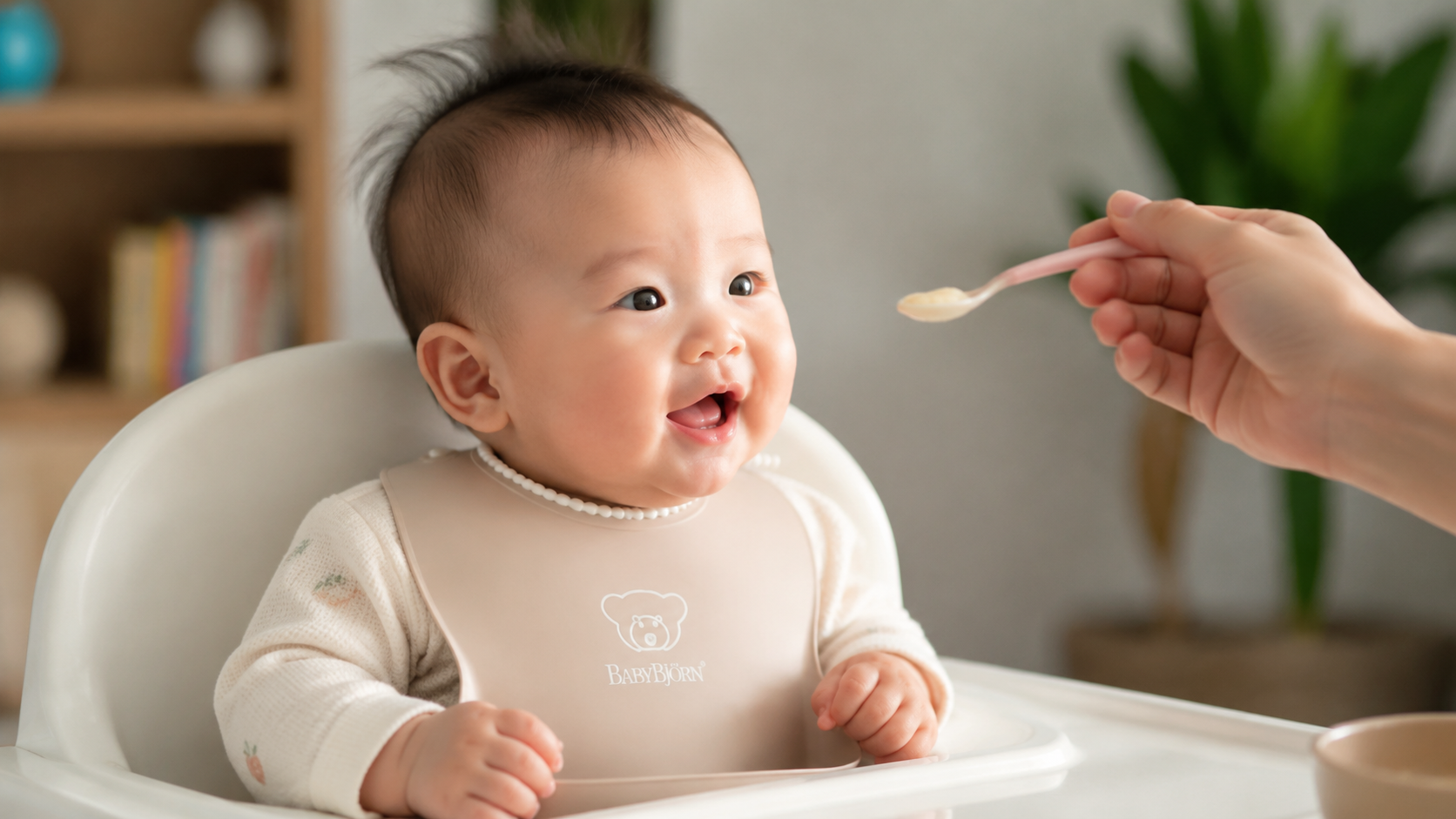 A cute 5-month-old Chinese baby sitting stably in 