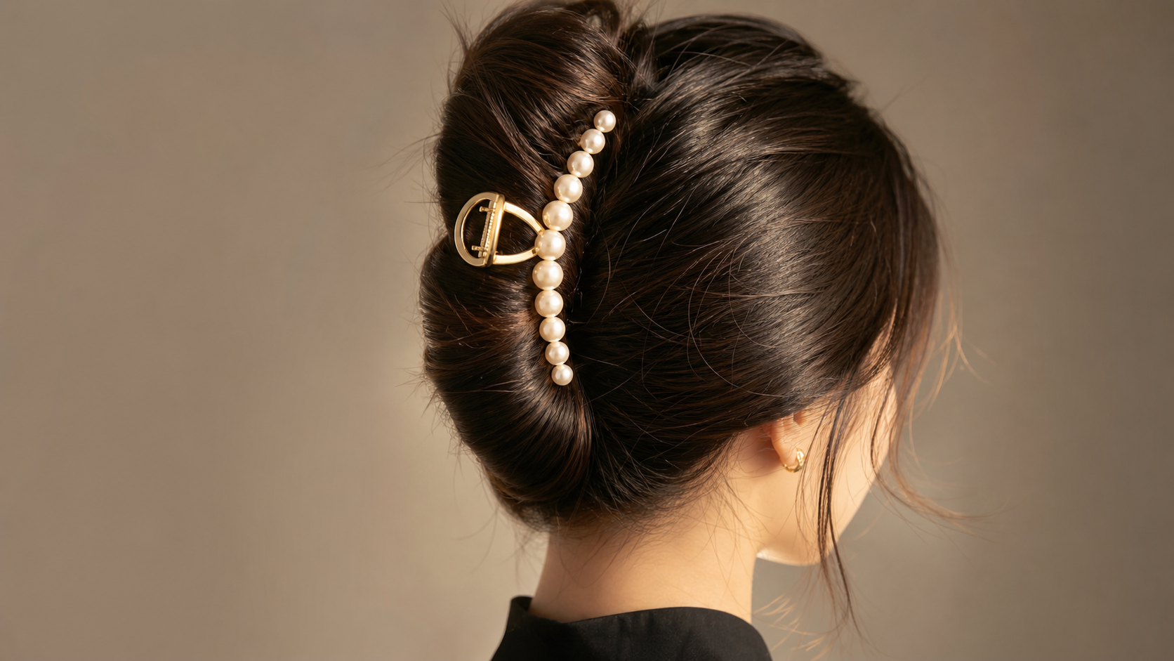 Close-up shot of a young Chinese woman's back of t