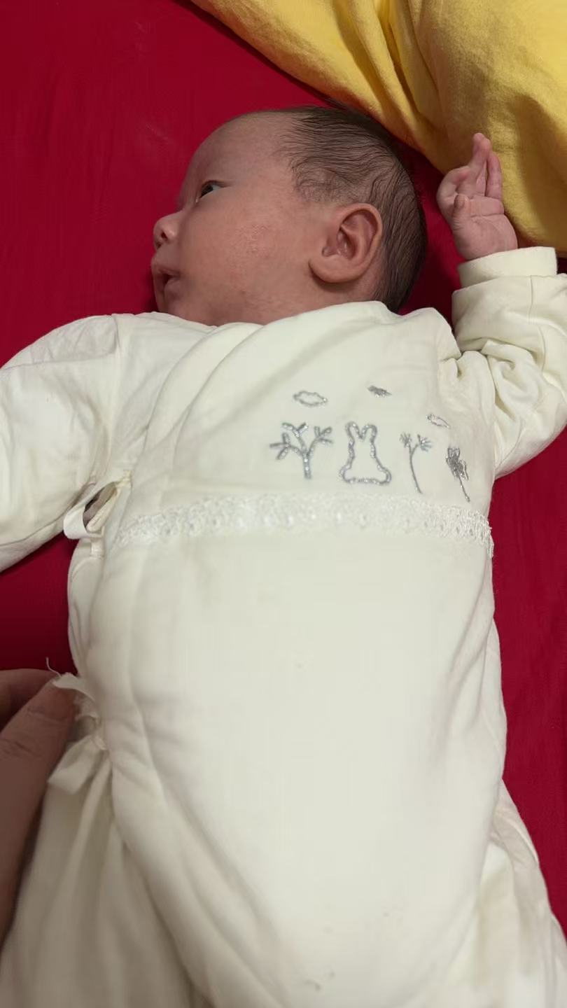 宝宝晚上不睡觉,妈妈们快崩溃了