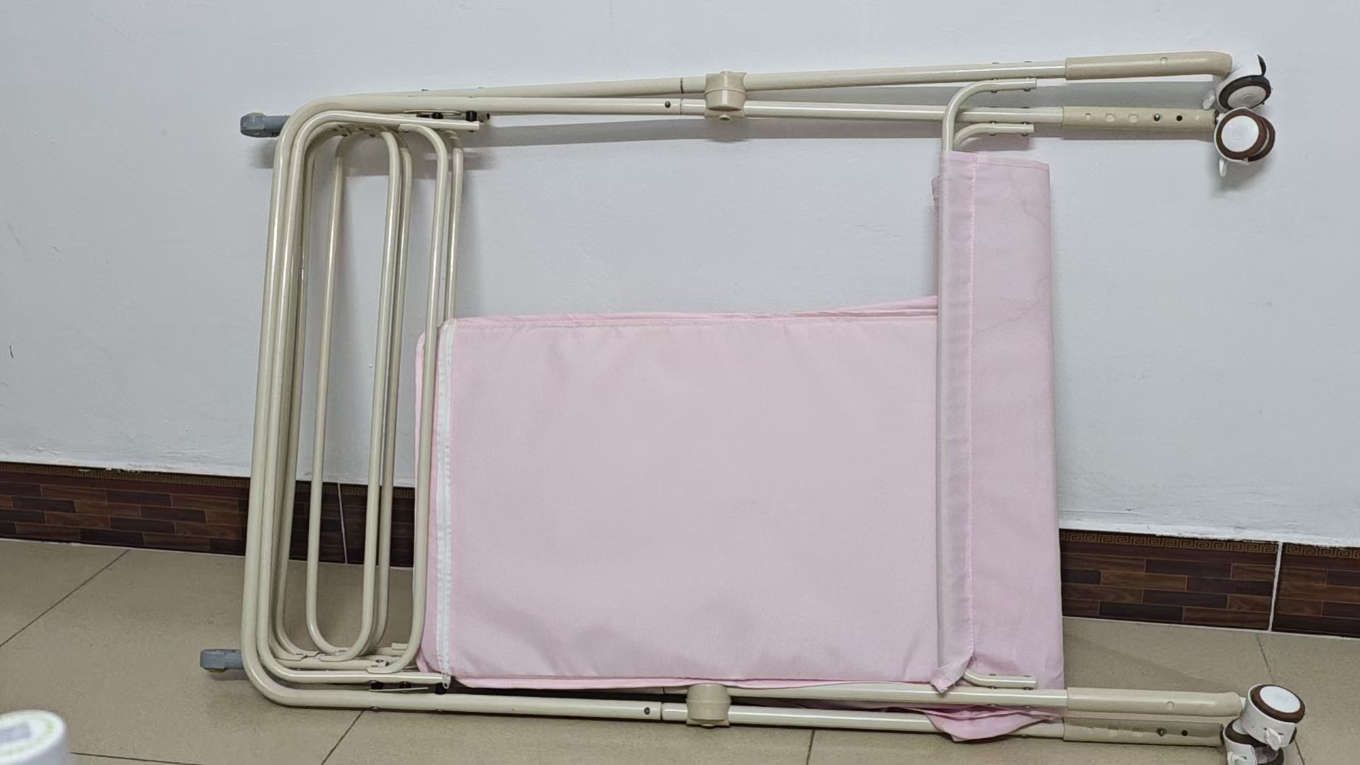 二手母婴用品淘货指南:尿布台25元真香现场